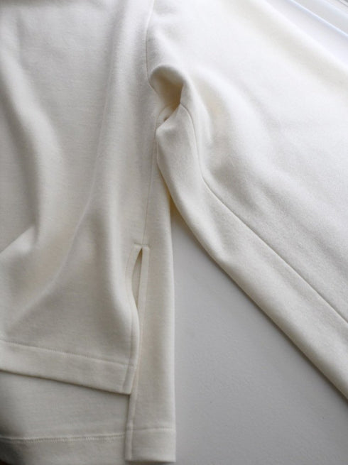 relax wool top